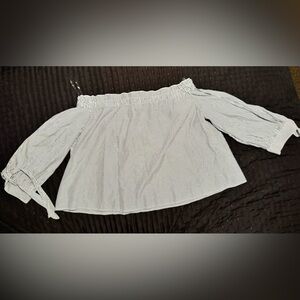 American Eagle Off-the-Shoulder Top